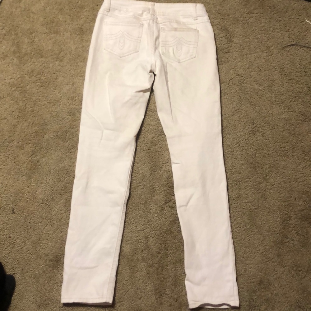 White jeans! - Picture 2 of 3